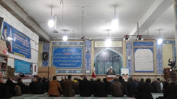 مسئولین ساده زیستی را پیشه کنند .