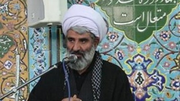 امام‌جمعه بادرود گفت: ترامپ باید این آرزو را به گور ببرد که ایران پای میز مذاکره با آمریکا بنشیند.