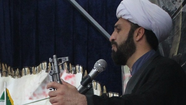 حوادثی که در آمریکا در جریان است حکایت از یک امپراتوری دروغ را دارد