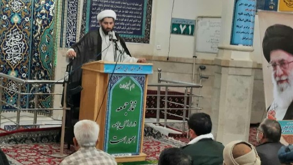 وجود مقدس بقیه الله الاعظم ارواحنا فداه مسیر ارتباطی بین مخلوق و خالق هستند.