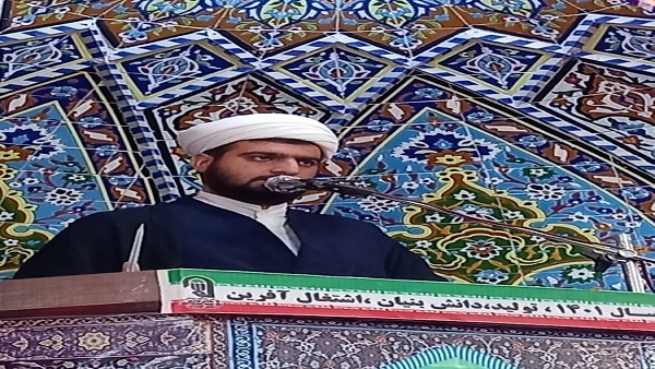 یکی از نشانه های انسان های باتقوا و مومنین  زیارت اباعبدالله الحسین (ع) است.