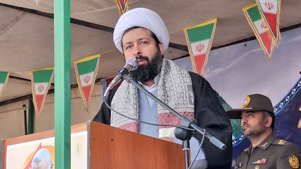 مطالبه سه ساله امام جمعه ،کارگران ومردم از مسئولان قضایی و دولتی راه اندازی کارخانه شیشه است