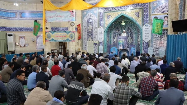 امام جمعه عالیشهر: ملت با بصیرت ایران با حضور پرشور خود در راهپیمایی 22 بهمن بار دیگر مشت محکمی به دهان یاوه گویان و دهان آمریکا و دوستداران آمریکا در داخل زدند و ثابت کردند که این ملت هیچ گاه پشت امام خود را خالی نخواهد کرد