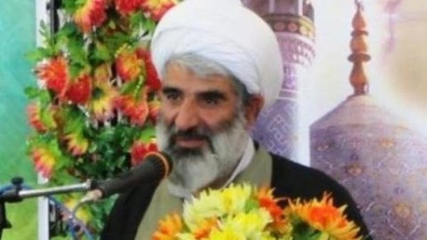 امام جمعه بادرود سربازان گمنام امام زمان(عج) دیده‌بان نظام وانقلاب هستند