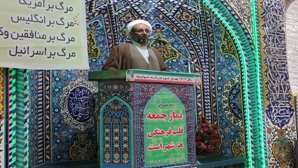 حضور در انتخابات واجب سیاسی است.