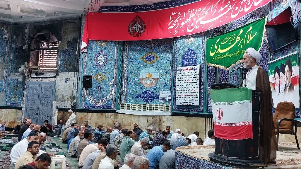 حجت الاسلام و المسلمین حسناتی: جان فدائیان ایران اسلامی همواره با حضور خویش در صحنه های گوناگون به عالمیان نشان داده اند که تا آخرین نفس مدافع نظام مقدس جمهوری اسلامی ایران خواهند بود و لحظه ای دست از اتحاد و انسجام خویش نخواهند کشید.