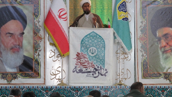 اختشاشگر نیروی دشمن است خائن به وطن