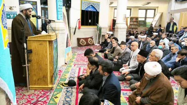 امروز حقیقتا همدلی و هماهنگی و انسجام بین مسئولین ، عامل اصلی پیشرفت امور در خدمت به مردم می‌شود و اگر اختلاف و تنشی بین خدمتگزاران به مردم باشد کار خدمت رسانی به مردم به درستی انجام نمی‌شود و این خیانت به مردم و زمین گذاشتن حرف رهبری است .
