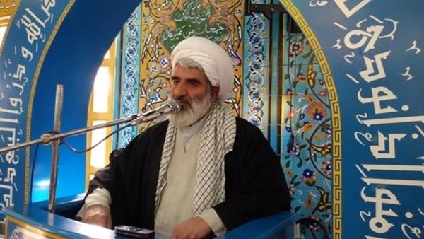 امام‌جمعه بادرود تاکید کرد اقتصاد مقاومتی در گرو حمایت از کارگر و معلم امام‌جمعه بادرود گفت: اگر خواهان توسعه اقتصاد مقاومتی هستیم باید از این کارگران و معلمان حمایت کنیم.