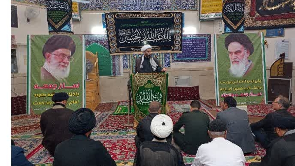 همان تفکر یزیدی که به سر بریده اباعبدلله الحسین علیه السلام درحال قرائت قرآن چوب خیزران زد امروز به قرآن کریم اهانت میکند و این از ترسشان نسبت به گسترش قرآن در عرصه گیتی است