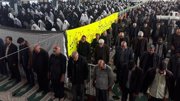 امام جمعه رفسنجان در خطبه های نماز جمعه این هفته عنوان کرد: در روز 13 آبان و روز مبارزه با استکبار جهانی اولین سیلی را شما مردم به آمریکا خواهید زد.