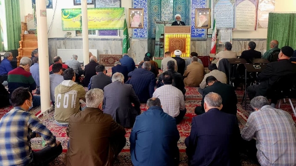 تمام بدبختی یک ملت از نقطه ای آغاز میشود که حاکمانش چارۀ مشکلات را در دستانِ دشمنِ آن ملت جستجو کنند!