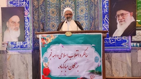 سلوک سیاسی مسئول در جامعه إسلامی باید بر پایه محبت به مردم باشد. عشق به مردم علاوه بر حلِ مشکلاتِ جامعه باعث رشد معنوی مسئولان نیز میشود.