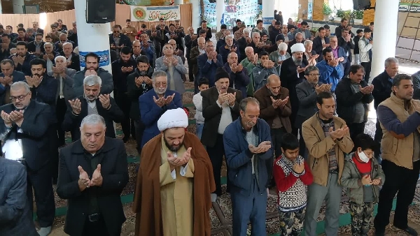راهبرد نظام  ایستادگی و دفاع است