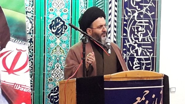 امام جمعه شهرستان عباس آبادحاج آقامحمدی:زندگی یک نماینده مجلس مانند مردم و برای مردم باشد. نماینده من باید شبیه من باشد نماینده مردم باید از مردم نمایندگی کند البته نماینده ای که برای کرسی نمایندگی مجلس میلیاردی هزینه کند نمی تواند اینگونه باشد. شهید مدرس که زندگی ساده ای داشت،در قید بند خوراک و پوشاک نبود