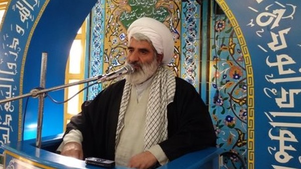 حجت‌الاسلام علیرضا قاسمی، امام‌جمعه بادرود در خطبه‌های نماز جمعه این شهر با تسلیت شهادت امام عسکری (ع) و آغاز امامت امام زمان (عج) اظهار کرد: در هفته گذشته قهرمانان بازی‌های پارا آسیایی با مقام معظم رهبری دیدار کردند و در این دیدار رهبری معظم ضمن ستایش حرکت ورزشکاران به مباحث رعایت حجاب و عفاف ورزشکاران را نکته مهم و ارزشمند ورزشکاران برشمرد