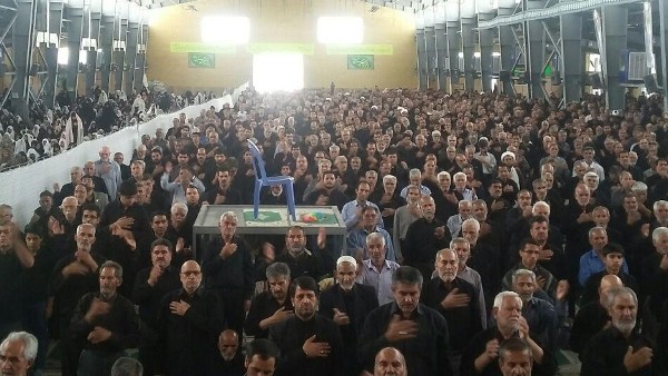 عقب نشینی و سازش با استکبار یعنی نابودی و دست کشیدن از اسلام