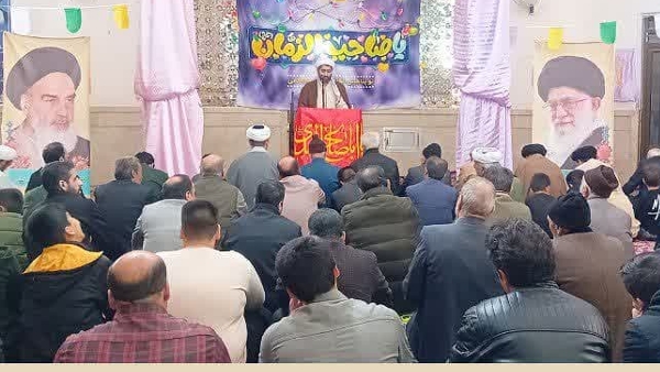 روحانیون ، مسئولین، مردم همه از وجود مقدس امام زمان علیه السلام مسئولیت به دوش دارند و باید اینها  عمل بشود.