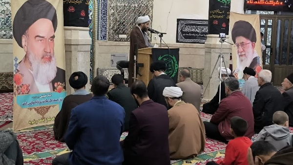 وجود مقدس حضرت زهرا سلام الله علیها به عنوان نقطه تلاقی نبوت و امامت ، الگوی استکبار ستیزی عالم هستی است و ما در ۱۳ آبان به پیروی از این الگوی ممتاز مشابه تمام تاریخ انقلاب در برابر استکبار صف آرایی خواهیم کرد و در هیچ نقطه منطقه به دشمن میدان نخواهیم داد.