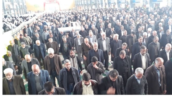 امام جمعه رفسنجان مطرح کرد: پیروزی های ملت ایران در برابر جنگ نابرابر اقتصادی چشمگیر و قابل تقدیر است