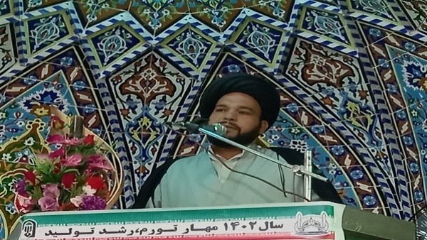 خداوند میفرماید آن کسانی که تبلیغ رسالت های الهی را میکنند فقط از خدا می ترسند و خداوند آنها را کفایت میکند.