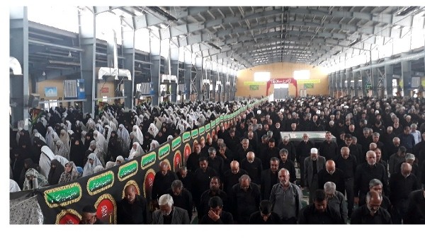 امام جمعه رفسنجان: حرکت امام حسین(ع) سیاسی است / نظام جمهوری جز پوست و گوشت و استخوان این ملت اسلامی است