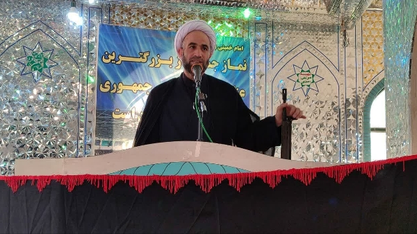 حضرت زهرا سلام الله علیها  الگوی شایسته در همه زمینه‌ها.