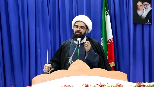 مردم ما نسبت به علوم پزشکی زابل ، مخصوصا بخش دیالیز شکایت دارند، بررسی ویژه شود/حضور رئیس دانشگاه علوم پزشکی زابل در منطقه بسیار کم است،اگر دوری از خانواده برای ایشان سخت است راه دیگری ، غیر از کثرت ماموریت ها به تهران را انتخاب نمایند.