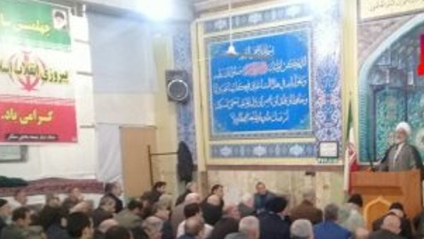 مردم پشت انقلاب را خالی نخواهند گذاشت و این مسئله در ۲۲ بهمن به جهانیان ثابت خواهد شد.