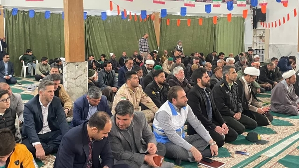 رهبر انقلاب همچنین هشدار دادند که آمریکا پشت تمامی جنگ‌افروزی‌ها، قدرت‌های بزرگ و نیروهای شرور بین‌المللی قرار دارند