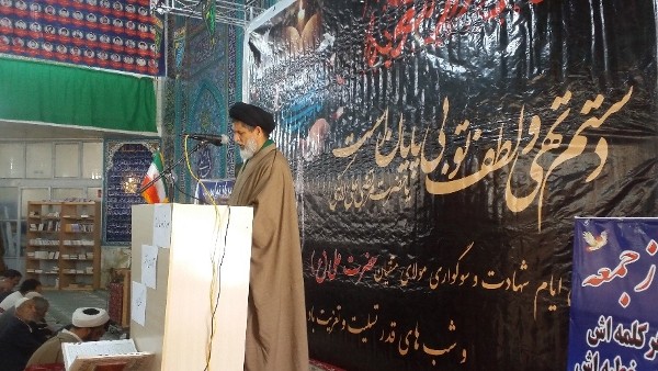 مقام معظم رهبرى (حفظه الله ) :  شما جوانان اطمینان داشته باشید که زوال دشمنان بشریت یعنی تمدن منحط امریکایی و زوال اسرائیل را شاهد خواهید بود.