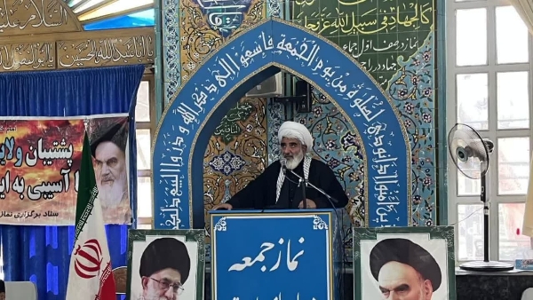 امام‌ جمعه بادرود گفت: نمایندگی‌ها دوایر دولتی مستقر در بخش بادرود اختیارات زیادی ندارند، بنابراین از مسؤولان درخواست داریم که اختیارات بیشتری به مسؤولان و نمایندگی‌ها برای کارهای اداری داده شود